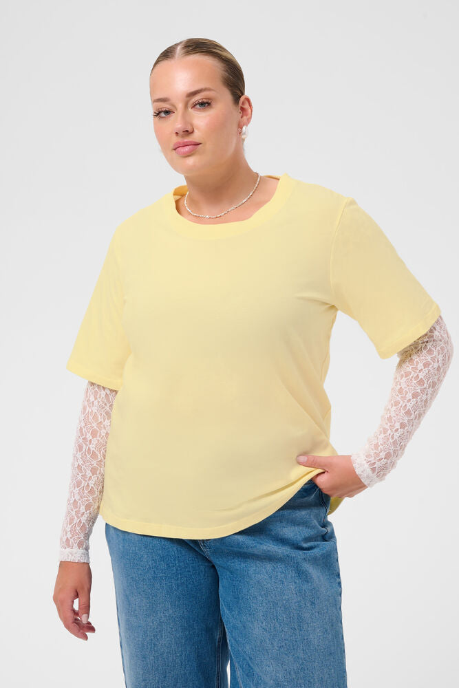 Kcellina - bluse gul