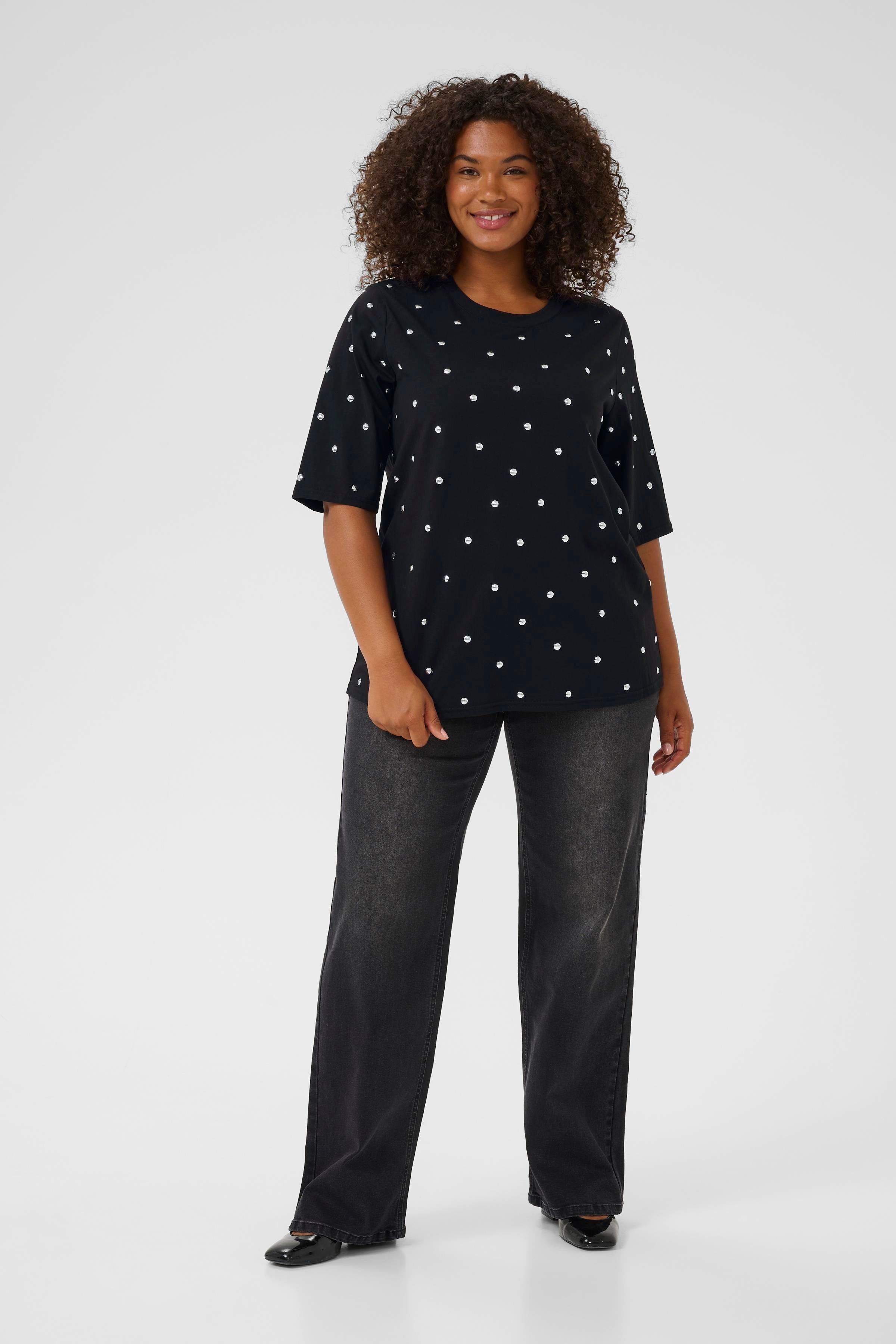 KChelena - T-Shirt
